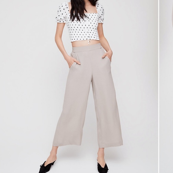 Aritzia Pants - Aritzia Faun Pants in White